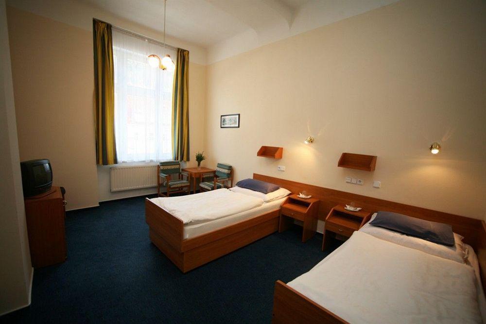 Hotel Astoria Jáchymov Esterno foto