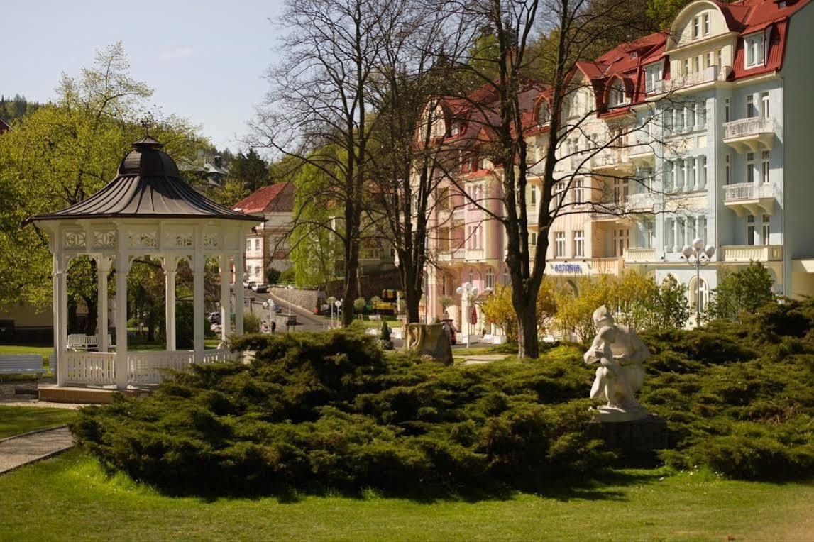 Hotel Astoria Jáchymov Esterno foto